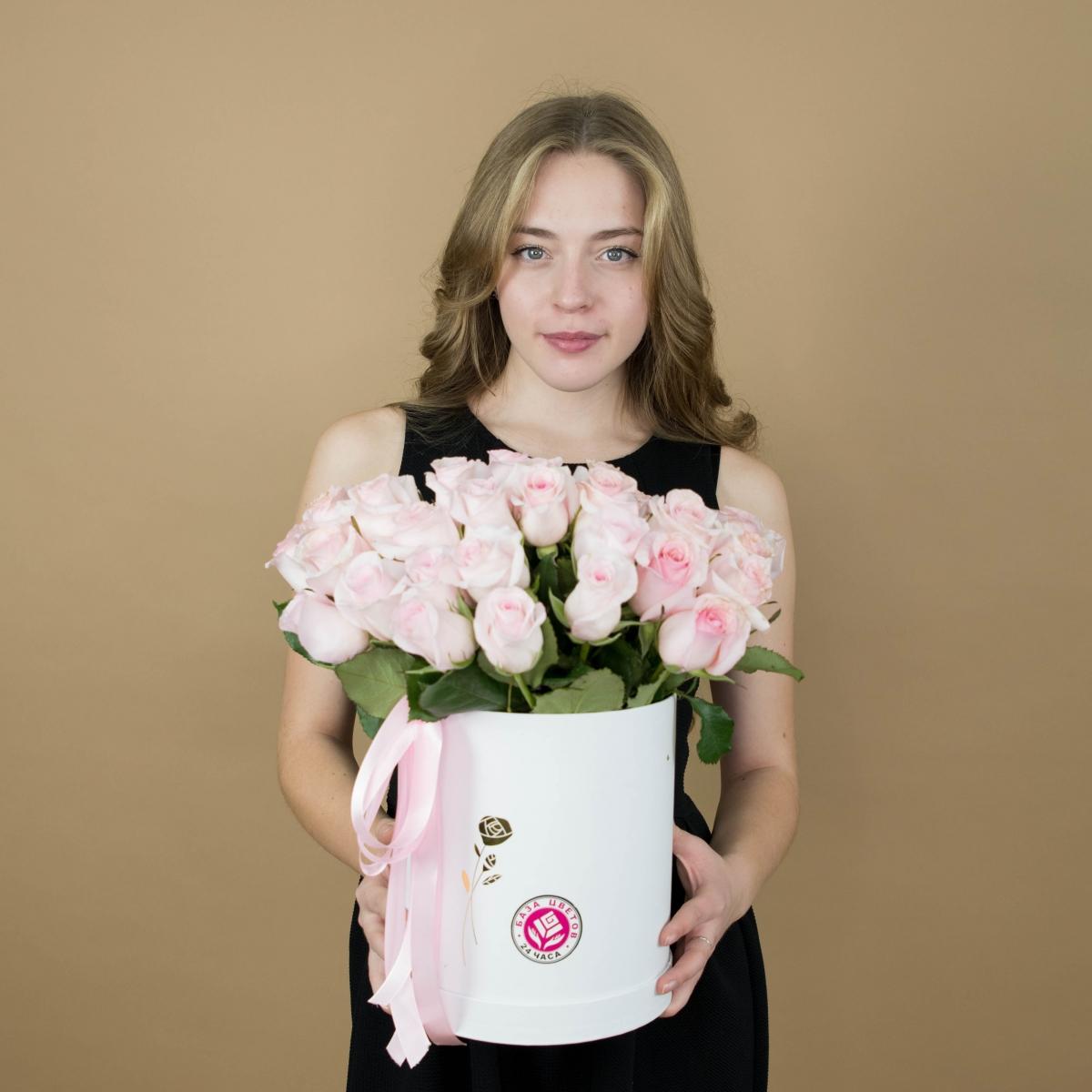 Розы розовые в шляпной коробке Артикул   432nv
